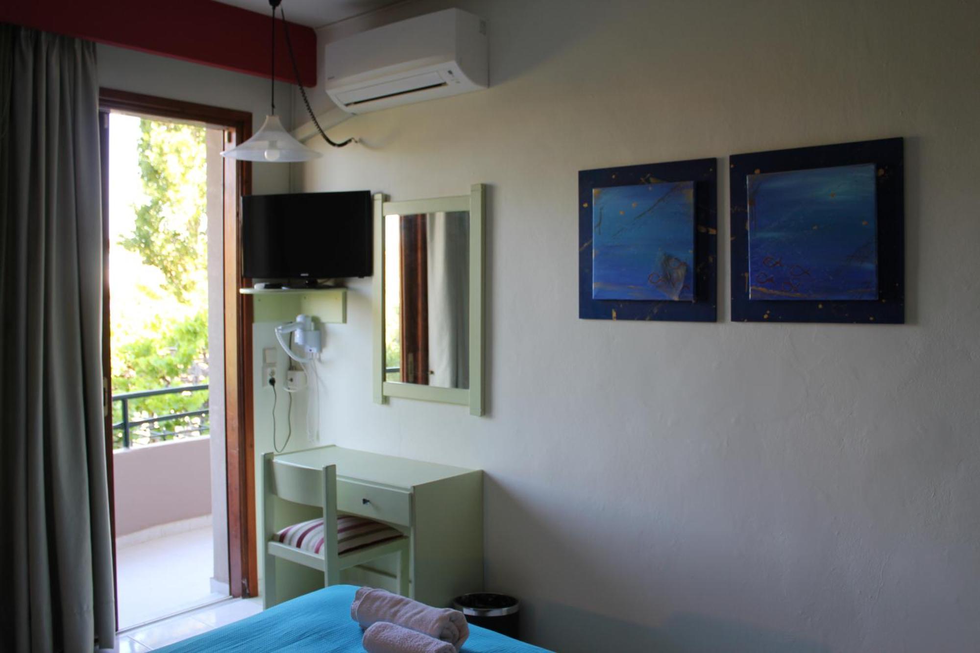 Aparthotel John Mary Faliraki Habitación foto